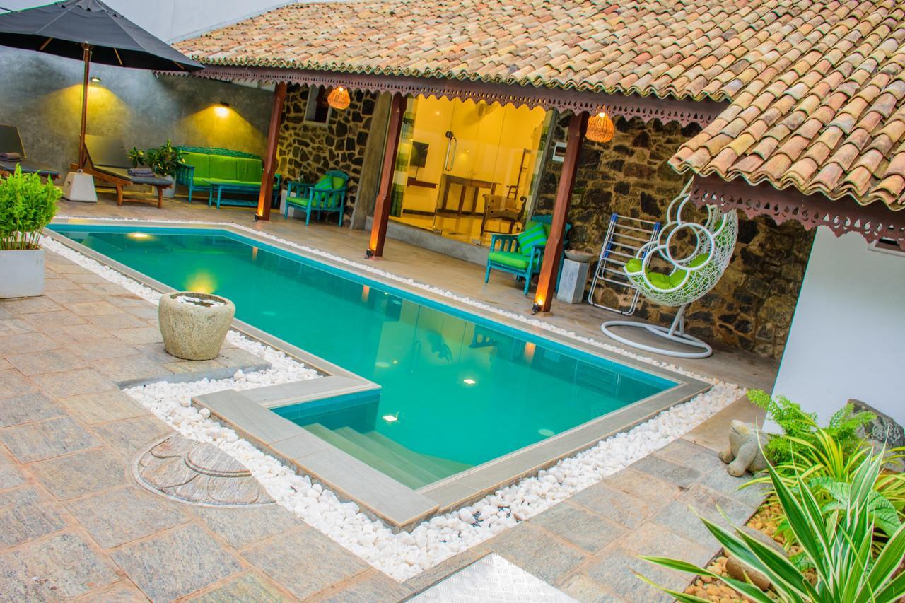 Rock Elephant Villa Хикадува Екстериор снимка